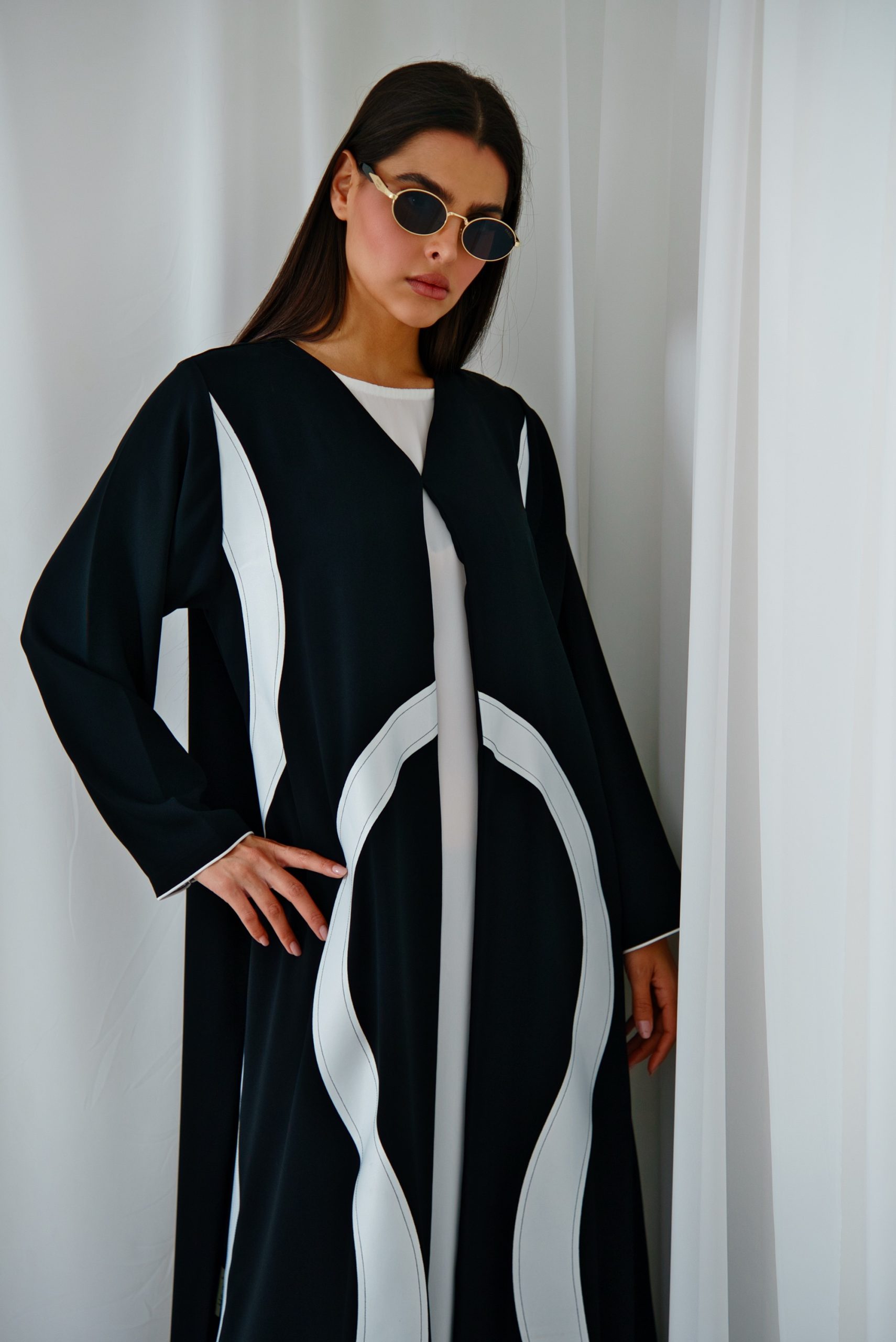 dsc09238-2 Luna curve abaya - Image 1