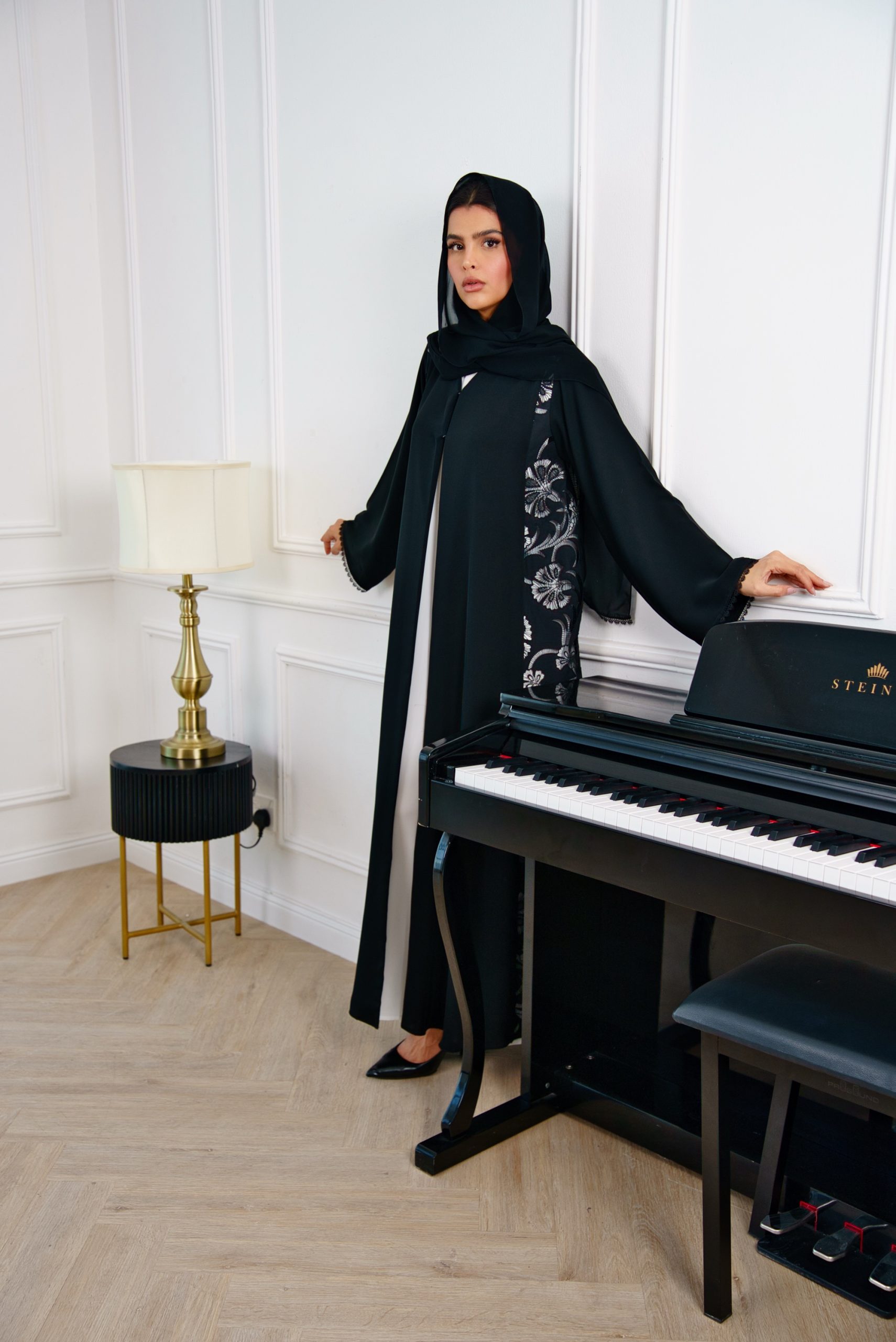 dsc09301 Floral dantel abaya - Image 1