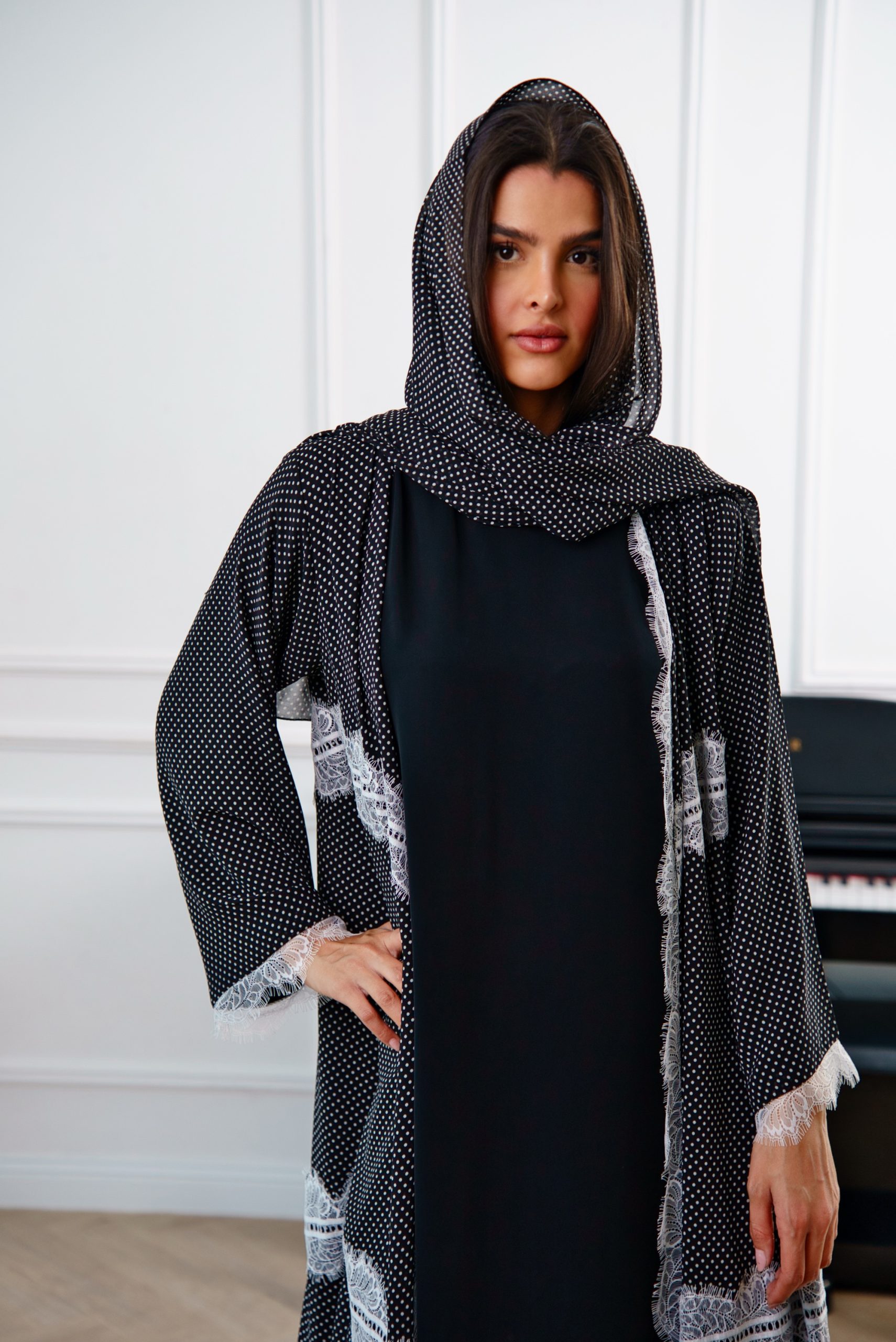 dsc09393 Black polka dot - Image 1